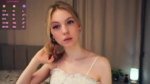 Hello im Sofia Welcme to my room .More hugs and kiss for you online show from November 27, 2025, 6:37 am