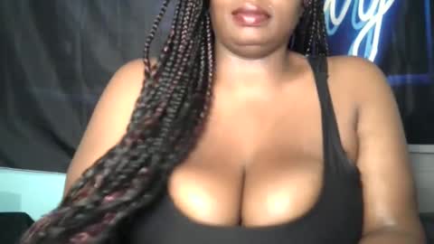 Snapshot of cookie1019 chatting on February 12, 2025, 2:43 pm Cookie1019 online show from February 12, 2025, 2:43 pm