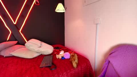 cookie_bit_ online show from November 9, 2025, 12:20 am