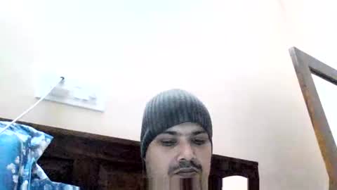 Cool Breeze09 online show from November 4, 2025, 6:18 pm