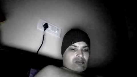 Cool Breeze09 online show from December 18, 2025, 1:00 am