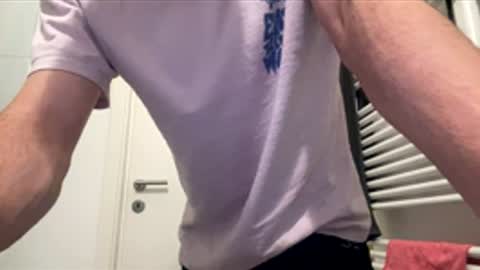 coooocoooo09 online show from February 2, 2026, 11:42 am