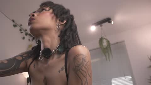 Snapshot of cooper_reds chatting on November 7, 2025, 9:59 pm ROSELL 3 online show from November 7, 2025, 9:59 pm