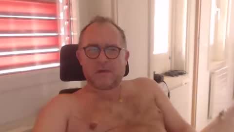 Snapshot of coquin369 chatting on February 19, 2025, 8:55 am Coquin369 online show from February 19, 2025, 8:55 am