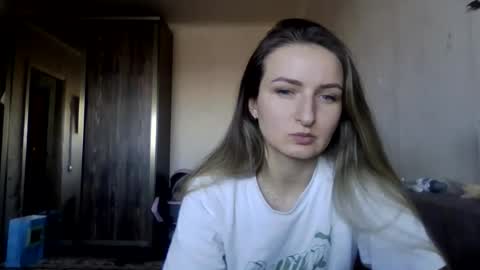 cora_fora online show from February 10, 2026, 12:42 pm