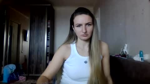 cora_fora online show from February 13, 2026, 10:33 am