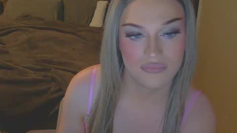 coracav online show from November 20, 2025, 11:59 pm