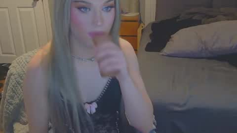 coracav online show from December 20, 2025, 12:51 am