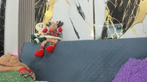 sophie online show from December 15, 2024, 9:24 am