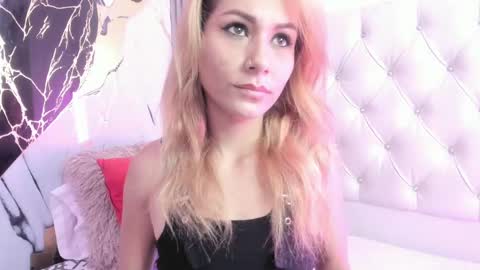 sophie online show from December 26, 2024, 9:22 am