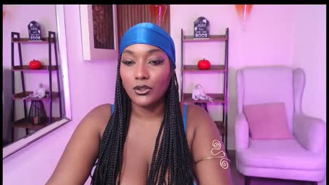 Coral online show from November 10, 2025, 6:18 pm