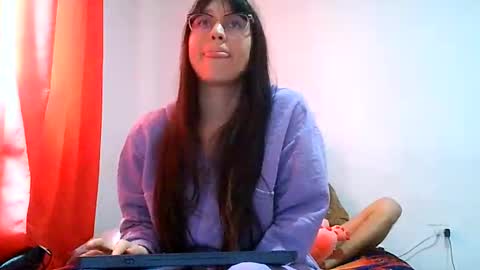 coral_smit13 online show from February 23, 2026, 7:11 pm