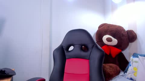 Coral online show from December 21, 2024, 9:15 pm