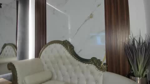 Coralie Bronson online show from September 21, 2025, 12:29 pm