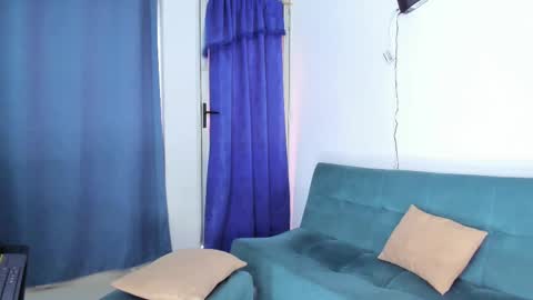 Snapshot of coralinej0nes chatting on February 12, 2025, 10:15 pm Coraline online show from February 12, 2025, 10:15 pm