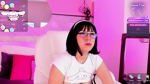 Snapshot of coralinericce_ chatting on December 18, 2024, 2:53 am Coral Stefani online show from December 18, 2024, 2:53 am