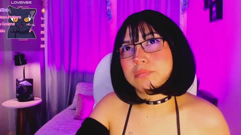 Snapshot of coralinericce_ chatting on January 25, 2025, 3:51 am Coral Stefani online show from January 25, 2025, 3:51 am