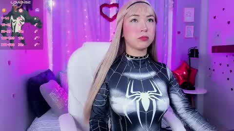 Snapshot of coralinericce_ chatting on February 19, 2025, 6:22 am Coral Stefani online show from February 19, 2025, 6:22 am