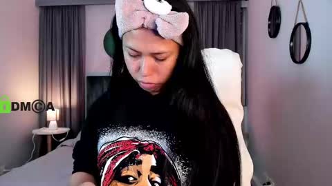 Snapshot of coralinericce_ chatting on October 3, 2025, 12:40 am Coral Stefani online show from October 3, 2025, 12:40 am