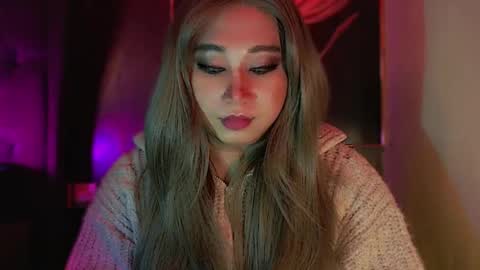 corefinder_xx online show from November 18, 2025, 7:02 am