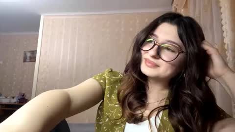 Elisheva online show from November 5, 2025, 1:22 pm