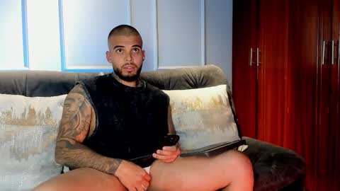 Snapshot of coreymartinez_ chatting on October 29, 2025, 2:58 am DaveMonsalve online show from October 29, 2025, 2:58 am