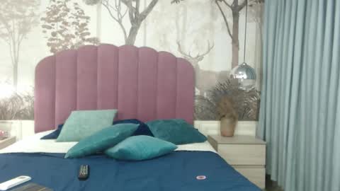 corineray online show from September 19, 2025, 3:13 pm