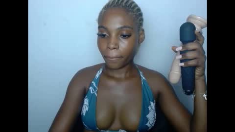 cornxcunt online show from November 17, 2025, 7:41 pm