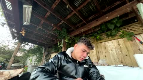 Snapshot of coronelking chatting on January 10, 2025, 12:59 am coronelking online show from January 10, 2025, 12:59 am