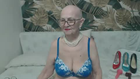 corssika online show from June 19, 2026, 6:34 pm