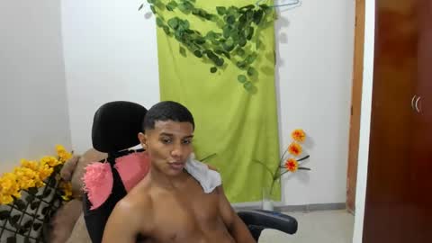 Ethan  online show from December 25, 2024, 2:03 am