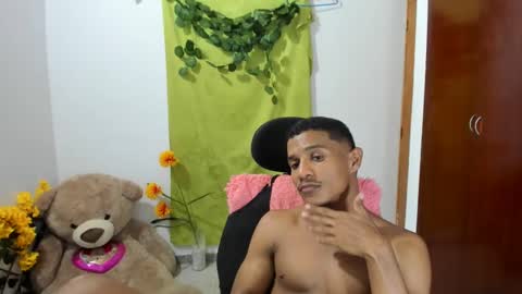 Ethan  online show from January 27, 2025, 11:43 pm