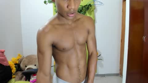 Ethan  online show from February 20, 2025, 2:51 am