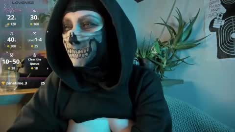 cos_operator online show from October 9, 2025, 6:39 pm