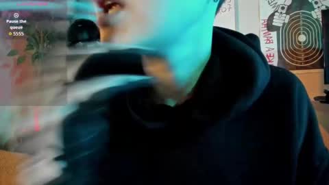 cos_operator online show from October 23, 2025, 5:23 pm