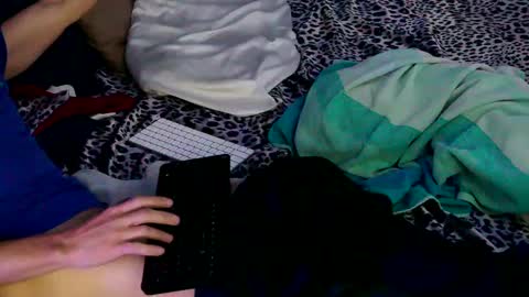 Snapshot of cosdaddy chatting on October 1, 2025, 8:42 am cosdaddy online show from October 1, 2025, 8:42 am