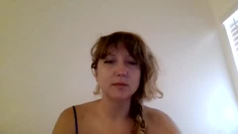 Snapshot of cosmiccoquette chatting on September 14, 2025, 6:40 pm mamimaritza online show from September 14, 2025, 6:40 pm