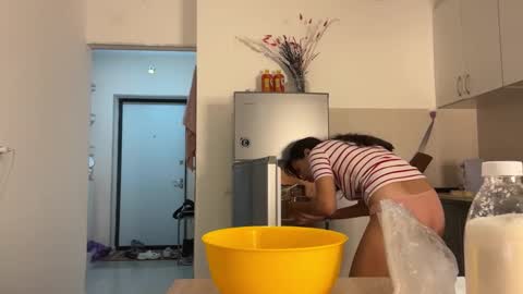 Lina online show from November 8, 2025, 6:40 pm