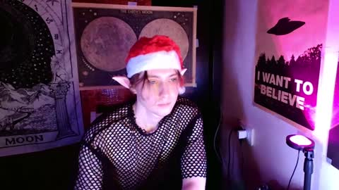 Snapshot of cosmonudes chatting on December 24, 2024, 9:00 pm Barry online show from December 24, 2024, 9:00 pm