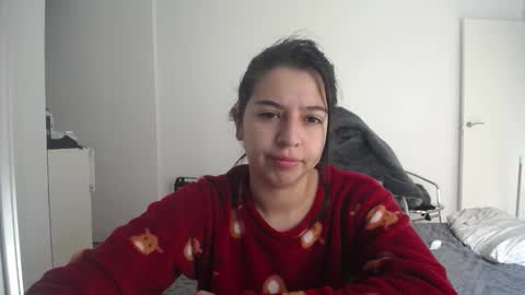 costantine helena24 online show from January 15, 2026, 11:48 am