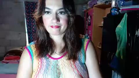 Snapshot of couple_fantasy30 chatting on October 22, 2025, 8:19 pm Nikol y tomy online show from October 22, 2025, 8:19 pm