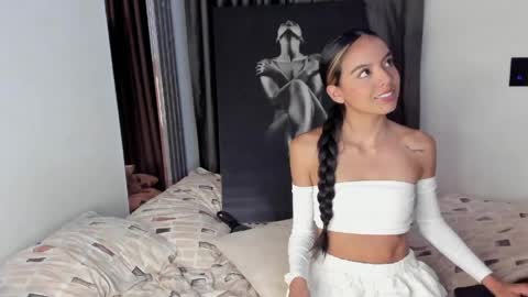 Snapshot of couple_funnyy chatting on May 15, 2026, 11:45 pm couple_funnyy online show from May 15, 2026, 11:45 pm