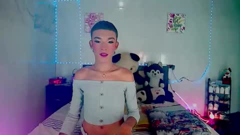 ALEXA  KIM online show from October 19, 2025, 6:08 pm