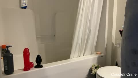 Snapshot of coupleincrime chatting on December 11, 2024, 5:32 am coupleincrime online show from December 11, 2024, 5:32 am