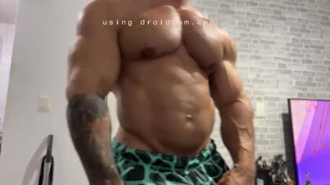 couplemuscle40 online show from February 13, 2026, 2:18 am