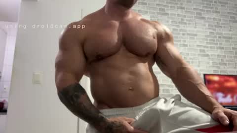 couplemuscle40 online show from July 13, 2026, 9:17 pm