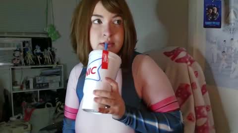 Snapshot of cowjuggie chatting on October 8, 2025, 12:08 am Katxce online show from October 8, 2025, 12:08 am