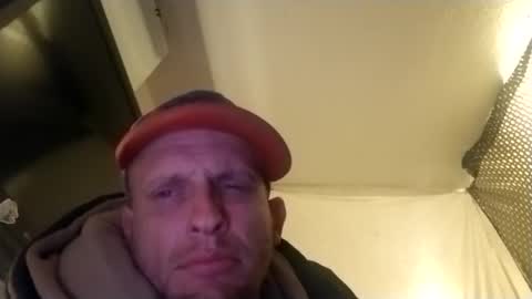 coxwingin9 online show from February 21, 2025, 11:11 am