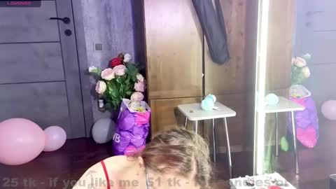 Snapshot of coy_girl_ chatting on February 19, 2025, 4:00 pm My name is Emma - HELP COLLECT TOKENS FOR THE OPERATION FOR MY DAUGHTER online show from February 19, 2025, 4:00 pm
