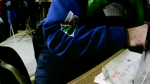Snapshot of coyote017 chatting on January 8, 2025, 1:09 pm coyote017 online show from January 8, 2025, 1:09 pm